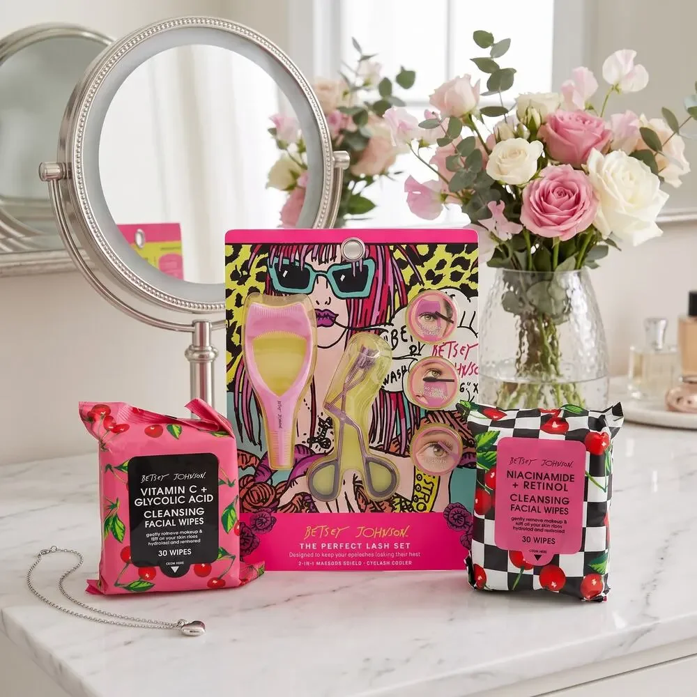 Betsey Johnson Perfect Lash Eye Kit + 2 Facial Cleansing Wipes Sets